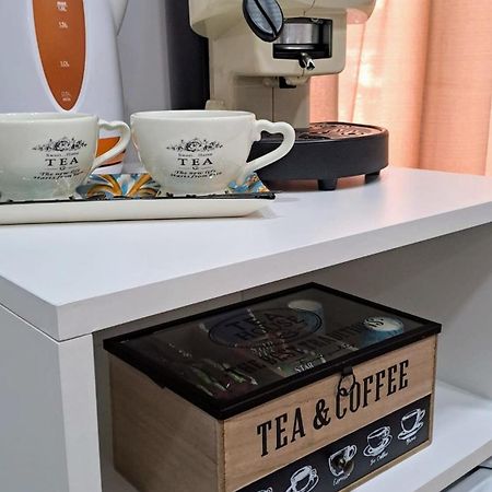 La Finestra Sul Borgo Hotel Наполи Екстериор снимка